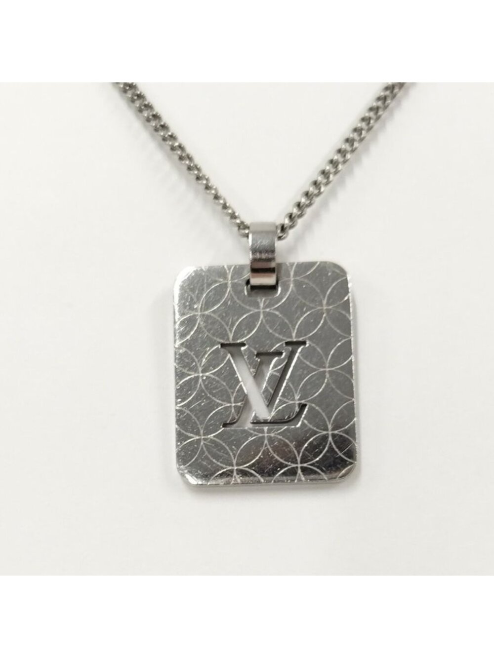 Louis Vuitton Pendentif Champs Elysees PM Necklace Metal Silver